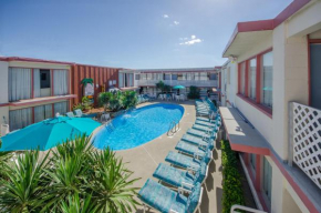 Tahiti Inn